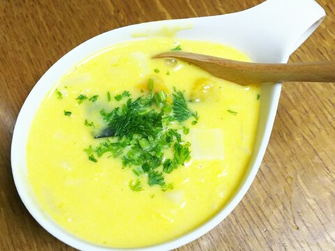 【うま塩】餅でとろみ♪かぼちゃと白菜のミルクスープ